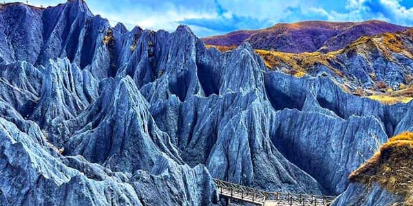 Moxi Park plateau stone forest in West Sichuan, China’s only mylonite stone forest on the Tibetan Plateau