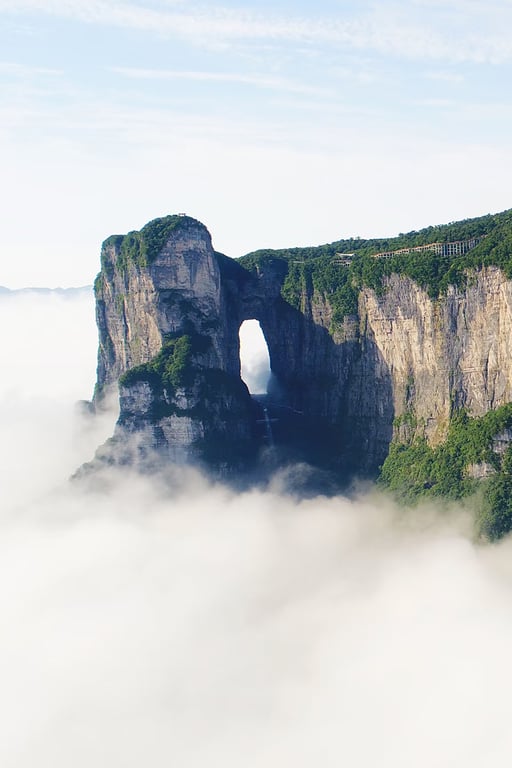 13-Day China Landscapes: Avatar Mountains, Karst & History